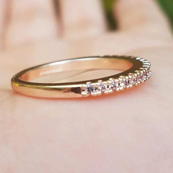 NEW Rose Gold Simple Round Diamond Band Ring - Picture 4 of 6